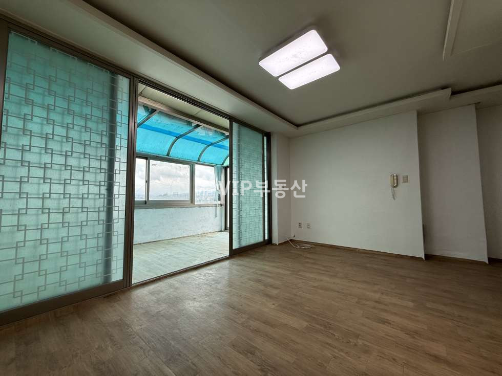 전북 전주덕진구 우아동3가 우아동 초역세권 넓은 쓰리룸 베란다 테라스 월세 매물번호 11218 사진 2
