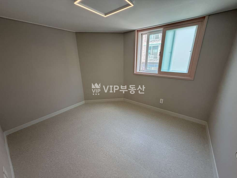 전북 전주완산구 효자동3가 ❗❗효자동 풀옵션 쓰리룸 거기에 리모델링 까지 완료된 매물입니다❗❗ 월세 매물번호 11373 사진 3