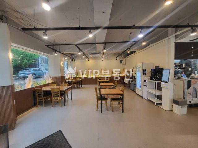 전북 전주완산구 중화산동2가 전주 중화산동에 위치한 코너 1층 상가임대 월세 매물번호 11607 사진 4