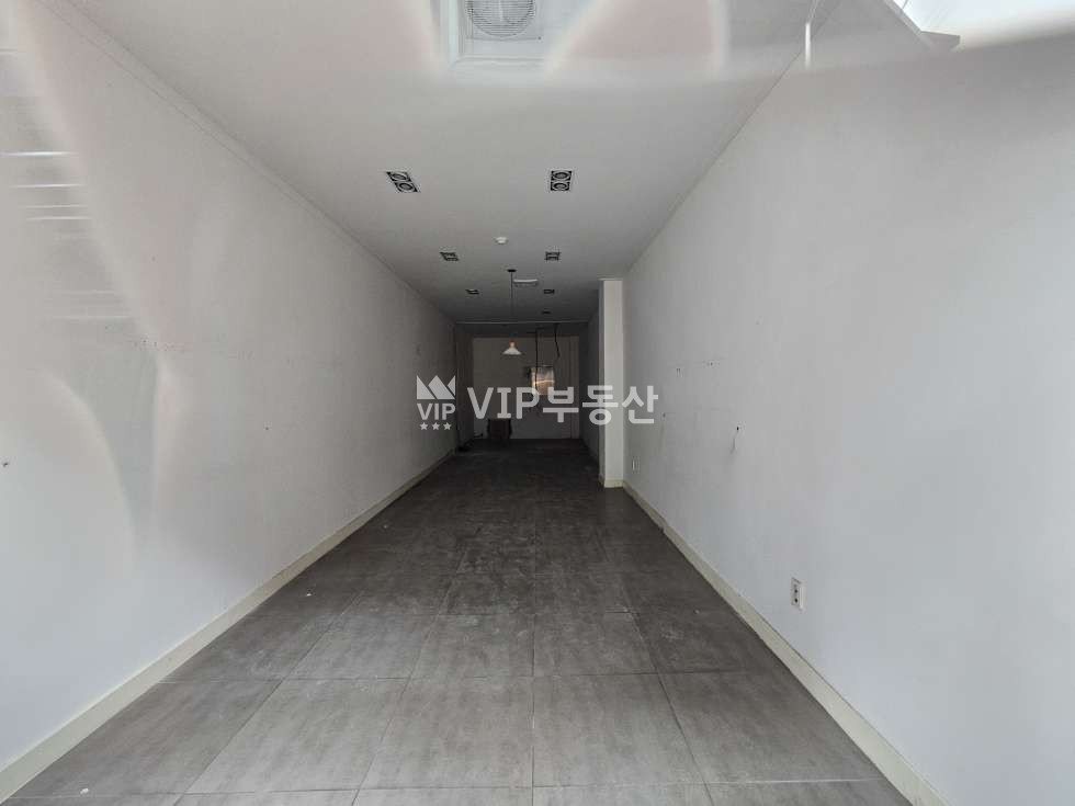전북 전주완산구 고사동 보세옷가게 무권리 1층 상가 , 2칸 사용가능 월세 매물번호 11518 사진 2