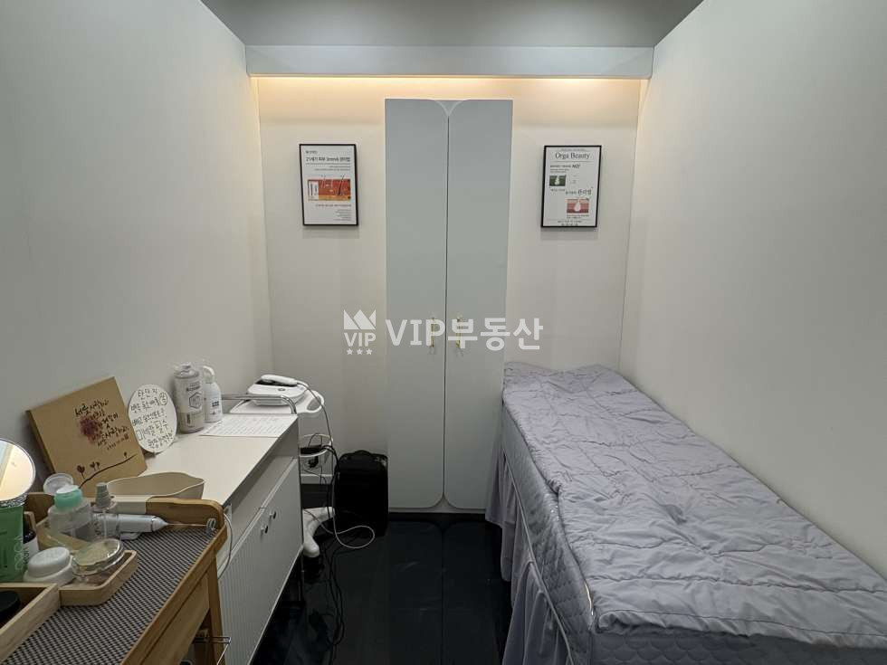전북 전주완산구 효자동3가 서곡 메인상권! 저보증금·저월세, 고급 인테리어와 최상 컨디션을 갖춘 뷰티 추천 상가 월세 매물번호 12076 사진 4