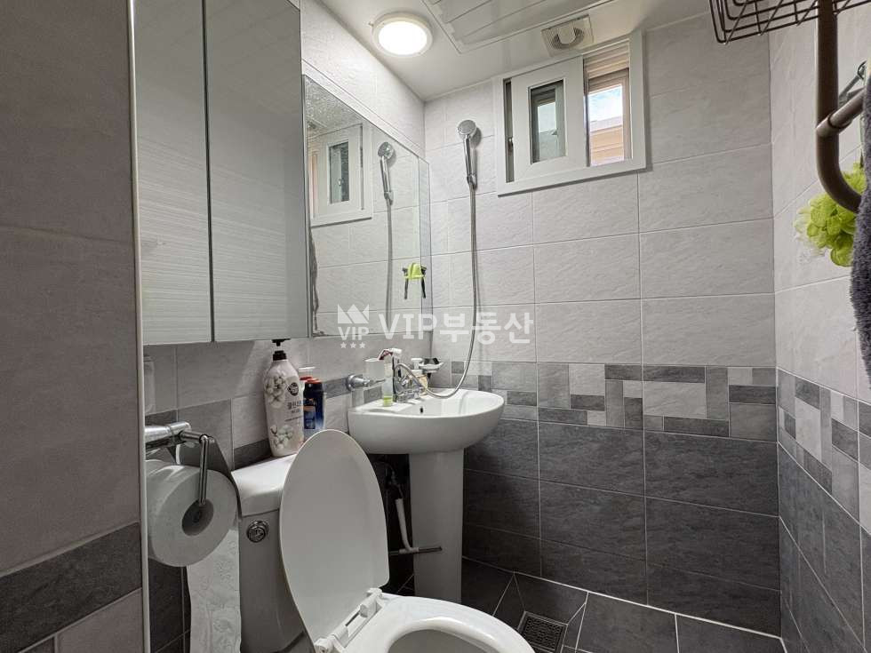 전북 전주완산구 효자동1가 110-23 A동 효자동1가 완산서초, 효정중, 주민센터 도보 5분 투룸 월세 매물번호 12158 사진 6