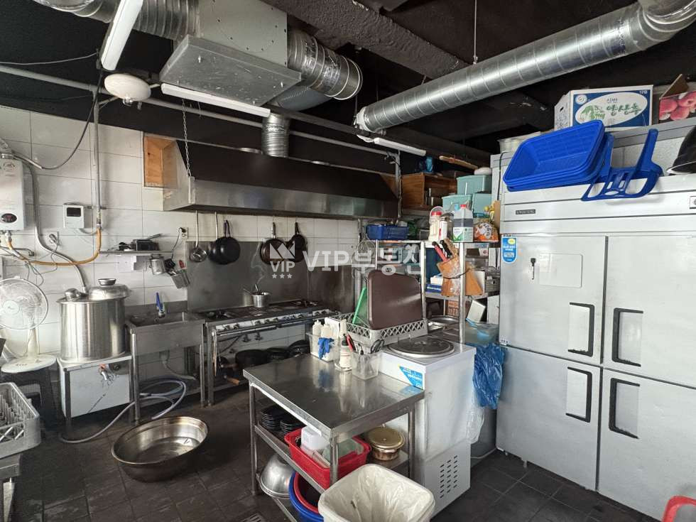 전북 전주완산구 삼천동1가 284-12 삼천동 먹자골목 메인 상권 80평 시설 완비 월세 매물번호 12271 사진 7