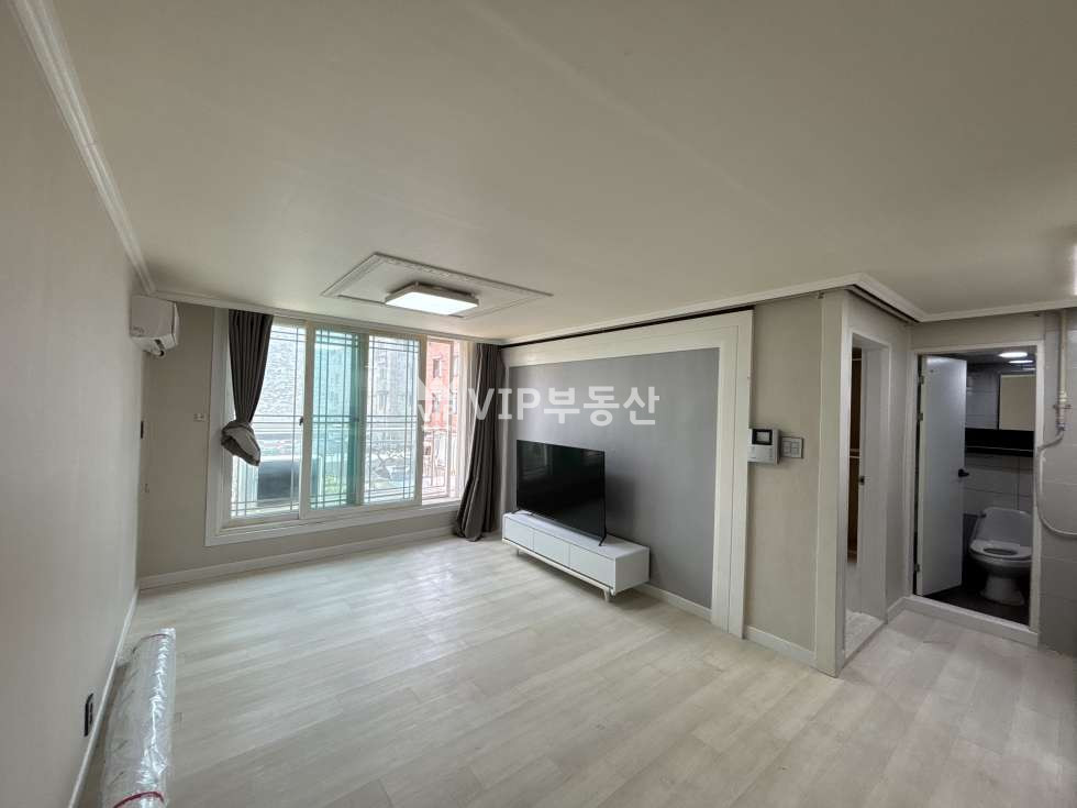 전북 전주완산구 효자동3가 효자동3가 쓰리룸｜24평 넓은 공간, 풀리모델링 월세 매물번호 12302 사진 1