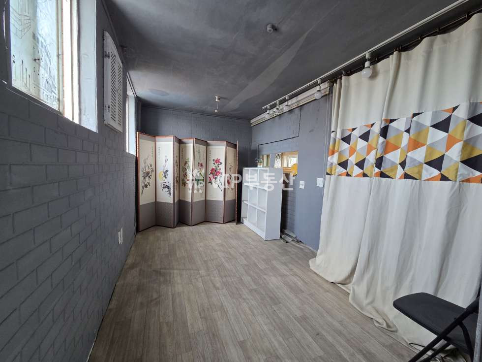 전북 전주완산구 중앙동3가 28-2 전주 웨딩의거리 4층 임대 사무실, 거주추천 테라스O 월세 매물번호 12425 사진 8