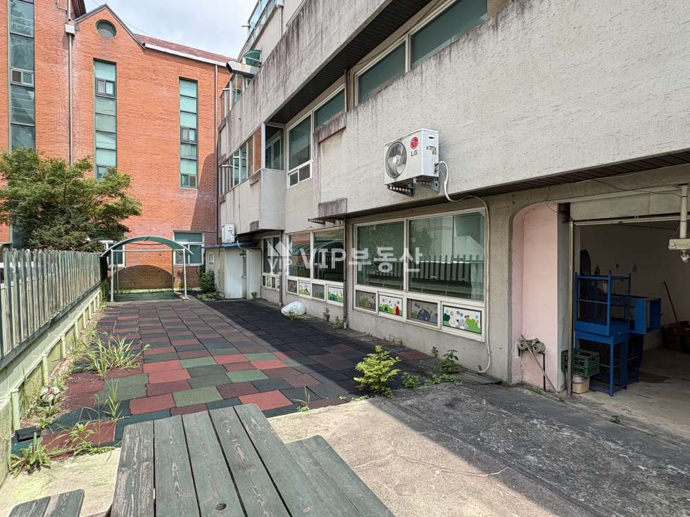 전북 전주완산구 중화산동2가 817-12 (에코어린이집) 중화산동2가 건물 전체 매매, 남향, 교육시설, 교회 밀집 상권 매매 매물번호 12466 사진 4