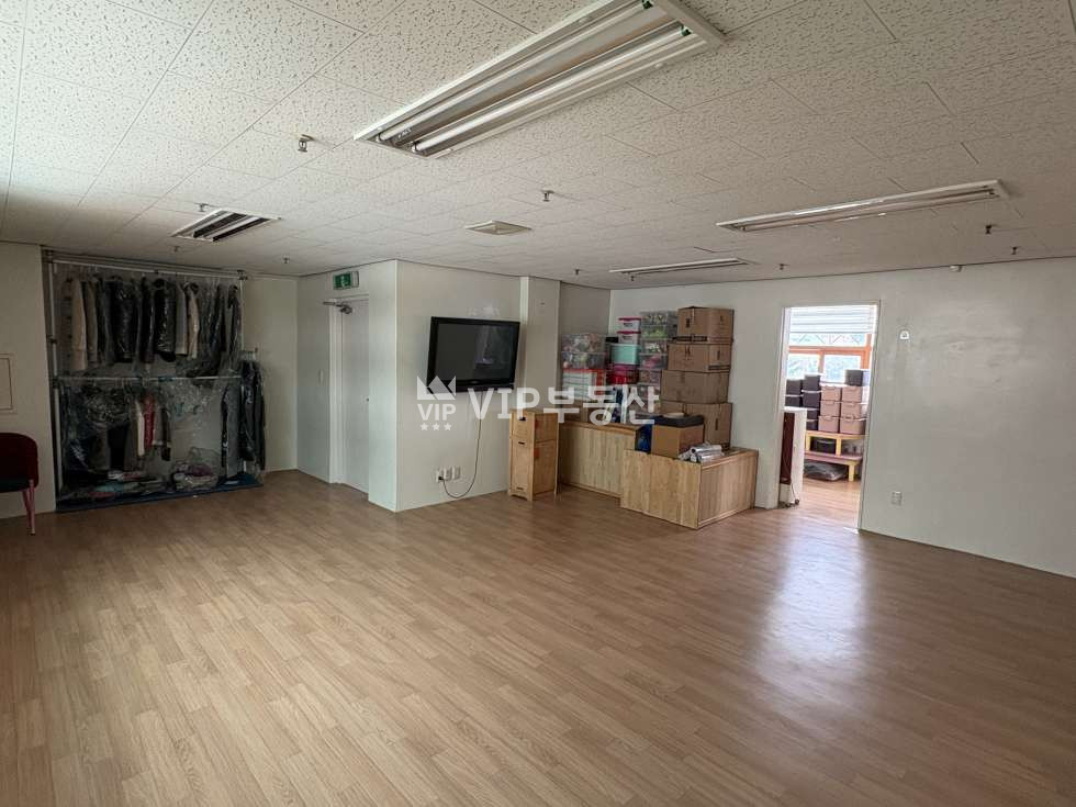 전북 전주완산구 중화산동2가 817-12 (에코어린이집) 중화산동2가 건물 전체 매매, 남향, 교육시설, 교회 밀집 상권 매매 매물번호 12466 사진 19