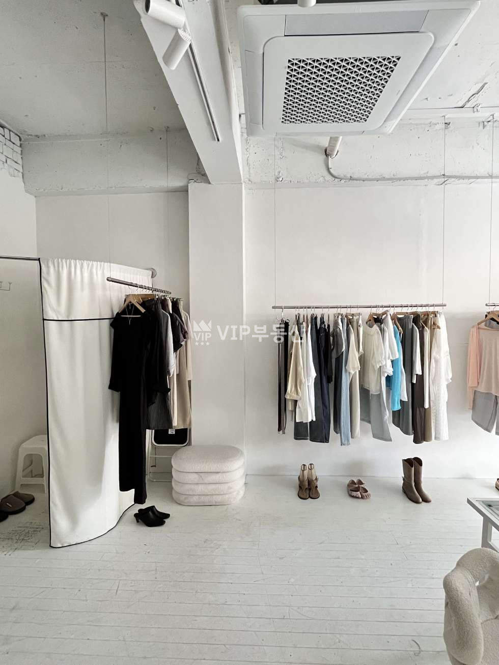 전북 전주완산구 서신동 서신동 옷가게 화이트톤 인테리어 양도 양수 임대 월세 매물번호 12476 사진 3