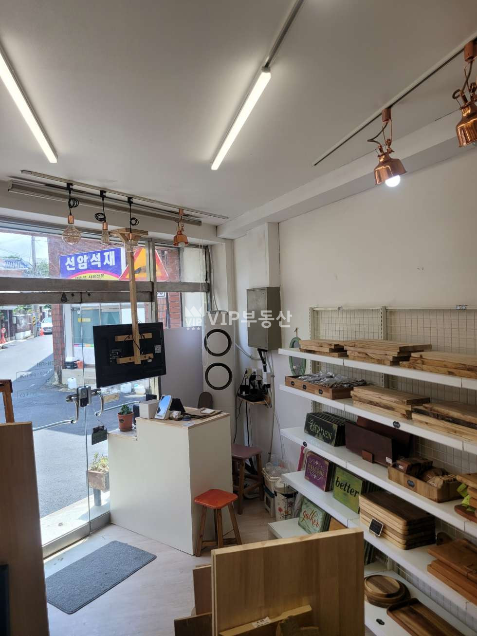 전북 전주완산구 삼천동1가 삼천동 저렴한보증금 월세 현 목공방 인테리어 완비 상가 점포 월세 매물번호 12482 사진 2