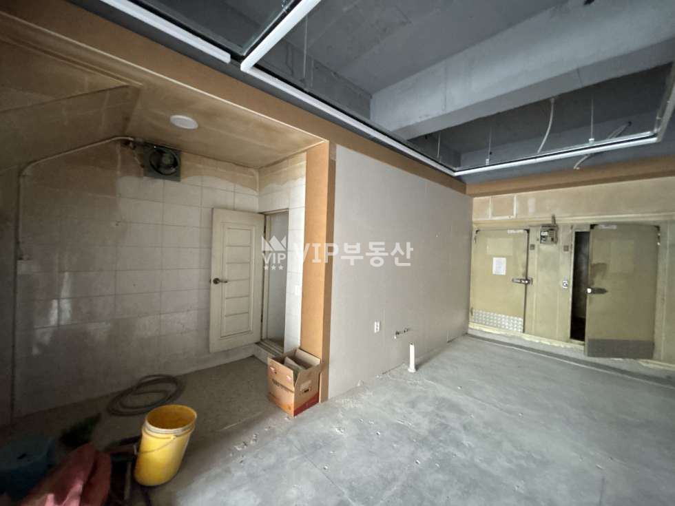 전북 전주덕진구 금암동 전북대 인근 2개 호실 상가 임대 I 무권리 I 통임대·분할임대 가능 월세 매물번호 12752 사진 6