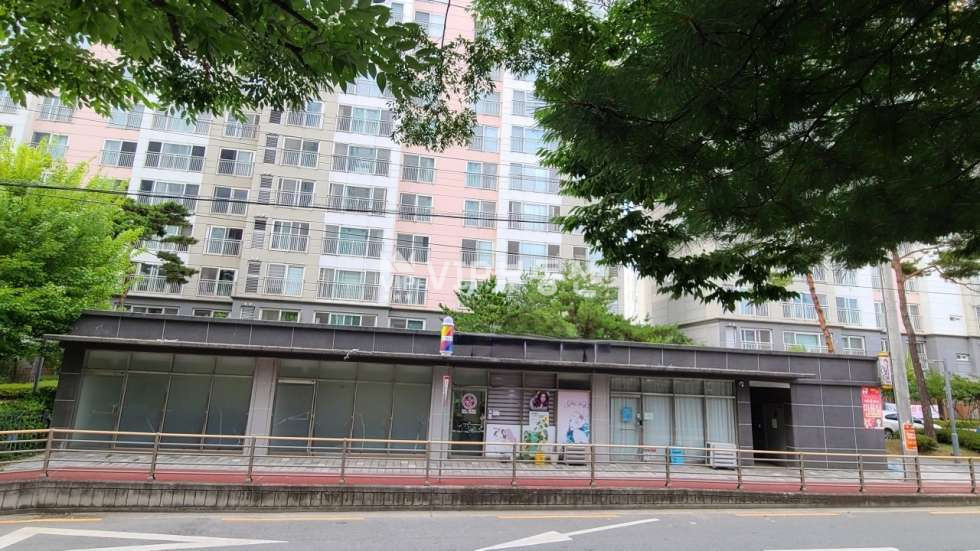 전북 전주덕진구 송천동2가 1290 208(근린생활시설)동 송천동 신동아파밀리에 앞 1층 상가 임대 월세 매물번호 12753 사진 2