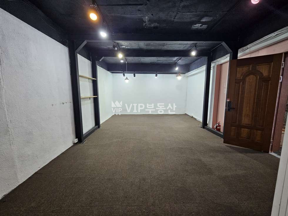 전북 전주완산구 다가동3가 43-5 1동 객리단길 내 저렴한 소규모 2층 상가임대 월세 매물번호 10998 사진 1